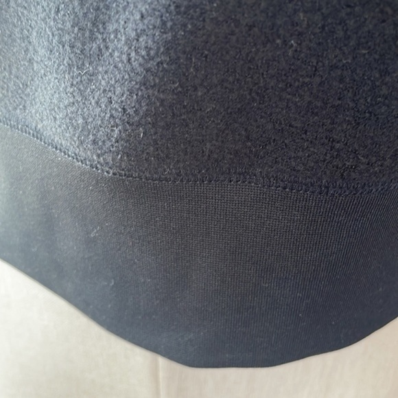 Abound sweater crop teddy bear long
sleeve crew neck NWT top black Sz Small - Picture 7 of 9